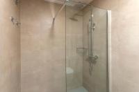 A bathroom at Ag Casa Del Mar Premium