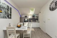 Kuchyň nebo kuchyňský kout v ubytování Apartment Horizon