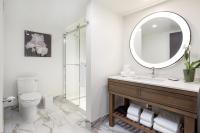 ARC HOTEL Washington DC, Georgetownにあるバスルーム
