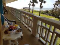 Ein Balkon oder eine Terrasse in der Unterkunft South Beach Inn - Cocoa Beach