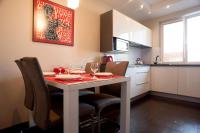 Kuchnia lub aneks kuchenny w obiekcie Apartamenty Starówka - Melody
