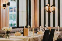 Un restaurante u otro lugar para comer en Hotel Forsthaus Nürnberg Fürth