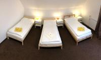 Posteľ alebo postele v izbe v ubytovaní SeSil Apartman