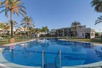 Bazén v ubytovaní Bonito apartamento en Nueva Andalucia alebo v jeho blízkosti