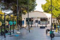Posilňovňa alebo fitness centrum v ubytovaní Bonito apartamento en Nueva Andalucia