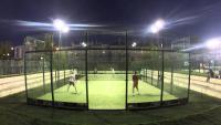 Tenis alebo squash v ubytovaní Bonito apartamento en Nueva Andalucia alebo jeho okolí