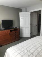 Crescent Suites Hotelにあるベッド