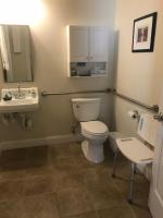 Crescent Suites Hotelにあるバスルーム