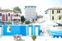 The swimming pool at or close to Hotel Alsen
