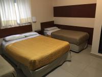 Hotel Nuevo Caminoにあるベッド