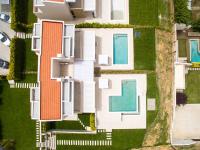 Bazén v ubytovaní Bellevue Villas with private pool alebo v jeho blízkosti