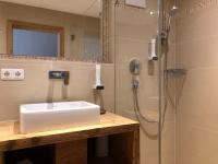 Kúpeľňa v ubytovaní Lifesport Hotel Hechenmoos