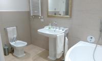 A bathroom at Appartamento tra mare e storia