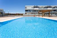 Bazén v ubytovaní La Tejita Luxury Apartment alebo v jeho blízkosti