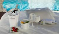 Hotel Don Pepe Gran Meliá italokat is kínál