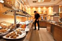 Φαγητό σε αυτό το ξενοδοχείο ή κάπου εκεί κοντά