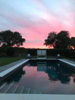Basen w obiekcie Villa Los Halcones Sotogrande Golf lub w pobliżu
