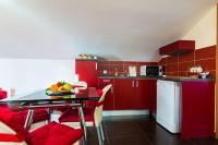 Kuchnia lub aneks kuchenny w obiekcie Apartments Villa Orion