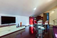 Telewizja i/lub zestaw kina domowego w obiekcie Apartments Villa Orion