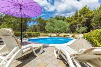Basen w obiekcie Apartments Villa Orion lub w pobliżu