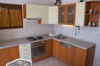 Kuchyňa alebo kuchynka v ubytovaní Apartments Boćin Rosso
