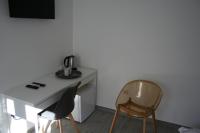 TV a/nebo společenská místnost v ubytování Room with garden
