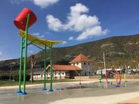 Zona de juegos infantil en La Noguera Camping