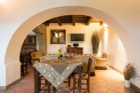 A television and/or entertainment centre at Agriturismo L'Antico Frutto