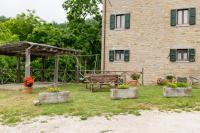 A garden outside Agriturismo L'Antico Frutto
