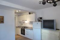 Kuchyňa alebo kuchynka v ubytovaní Apartment Petrinic V