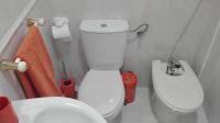 A bathroom at Apartamentos Oscar