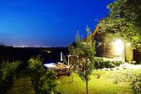Vonkajšia záhrada v ubytovaní Holiday home Podgaj