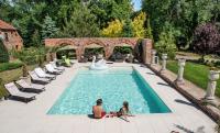 Basen w obiekcie Żabi Dwór - HOTEL - RESTAURACJA - SPA lub w pobliżu