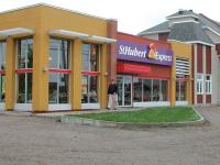 Tòa nhà nơi khách sạn tọa lạc