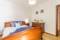 Posteľ alebo postele v izbe v ubytovaní Empurialola -Encantadora Casa con jardin cerca del centro -142