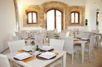 A restaurant or other place to eat at Life Hotels Kalaonda Resort