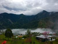 &#x5C71;&#x666F;&#x6216;&#x5F9E;&#x5C71;&#x6797;&#x5C0F;&#x5C4B;&#x62CD;&#x7684;&#x5C71;&#x666F;