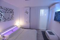 Posteľ alebo postele v izbe v ubytovaní Apartment Wave -Luxury massage chair-Infrared Sauna, Parking with video surveillance, Entry with PIN 0 - 24h, FREE CANCELLATION 24 hours before Check In