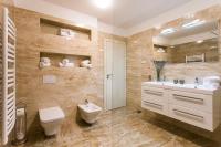 Kúpeľňa v ubytovaní Villa Sweet Home Marija With Heated Pool