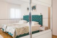Posteľ alebo postele v izbe v ubytovaní Villa Sweet Home Marija With Heated Pool