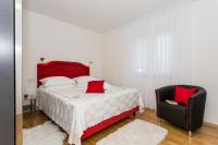 Posteľ alebo postele v izbe v ubytovaní Villa Sweet Home Marija With Heated Pool