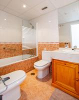 Kúpeľňa v ubytovaní Bonito apartamento en Nueva Andalucia
