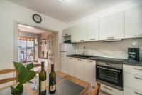 Kuchyňa alebo kuchynka v ubytovaní Apartment Vesna Kandlerova