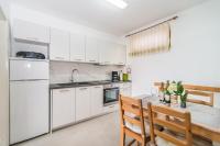 Kuchyňa alebo kuchynka v ubytovaní Apartment Vesna Kandlerova