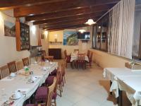 Hotel Gentileにあるレストランまたは飲食店