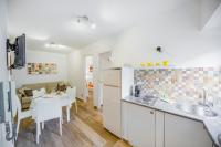 A kitchen or kitchenette at Marechiaro House