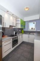 Kuchyňa alebo kuchynka v ubytovaní Apartment Sarena
