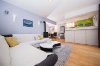 Kuchyňa alebo kuchynka v ubytovaní Apartment Sarena