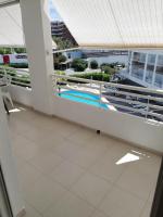 Bazén v ubytování Live Salou Apartment nebo v jeho okolí