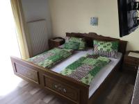 Een bed of bedden in een kamer bij Gasthof Wadl